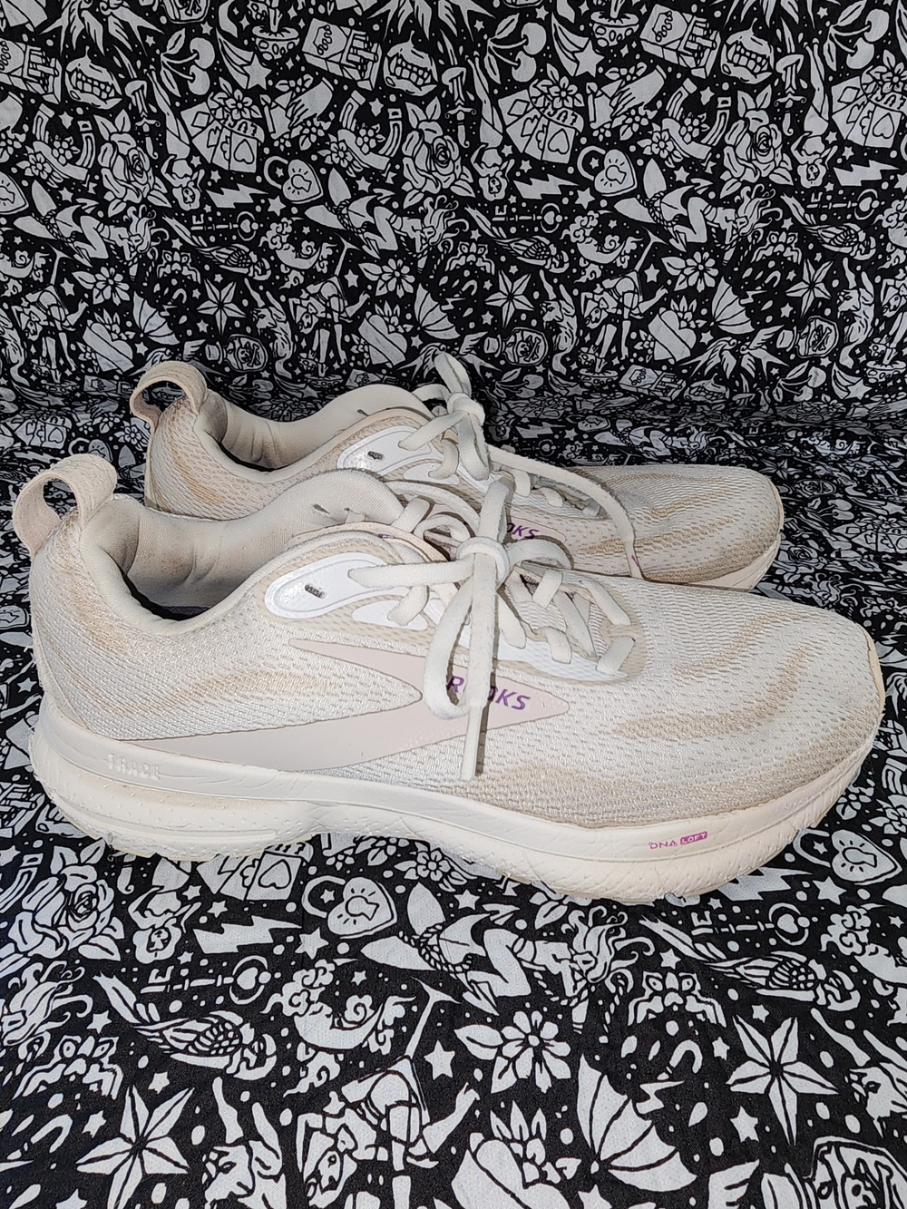Brooks Trace 4 Women's White/ Cream Running Shoes